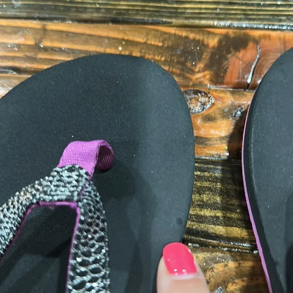 Reef Black and Purple Glittery Flip Flops 4/5
